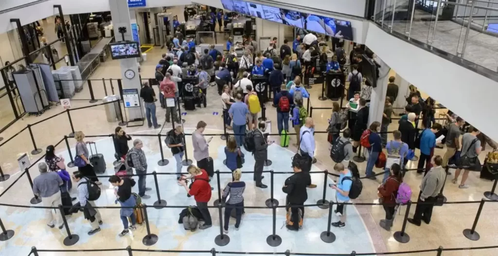 AirlinesPolicies-slc airport security wait time